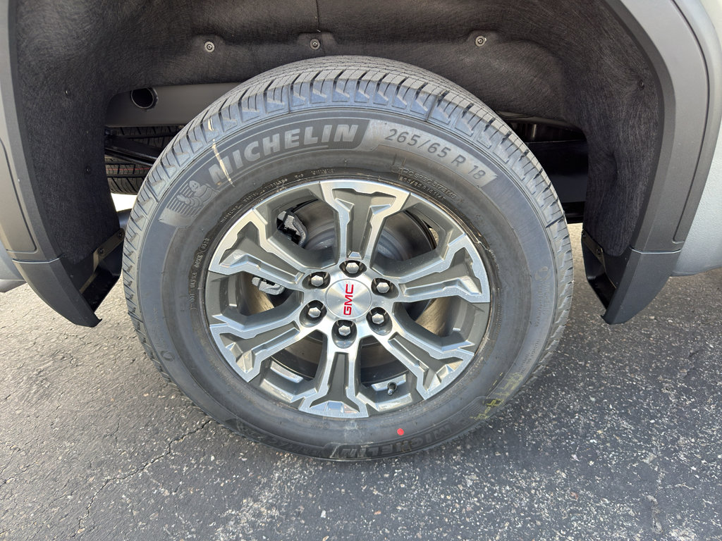 New 2026 GMC Sierra 1500 SLT w/ SLT Convenience Package image 11