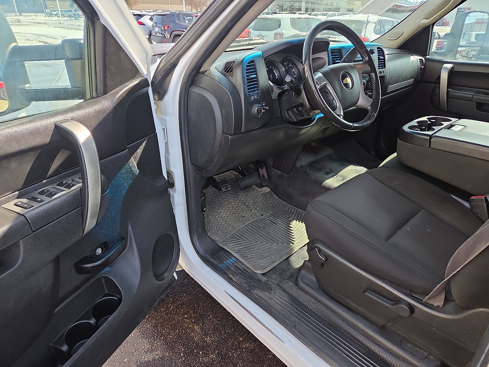 Used 2011 Chevrolet Silverado 3500 LT image 13