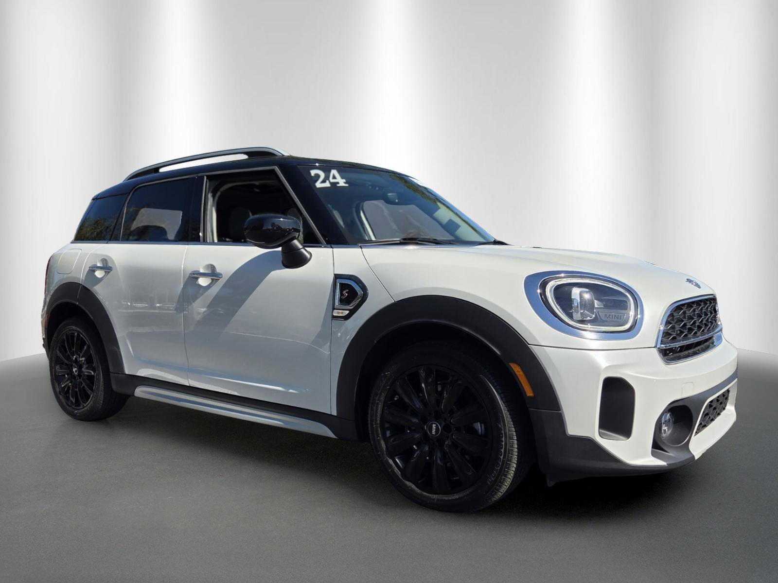 Used 2024 MINI Cooper Countryman S image 2