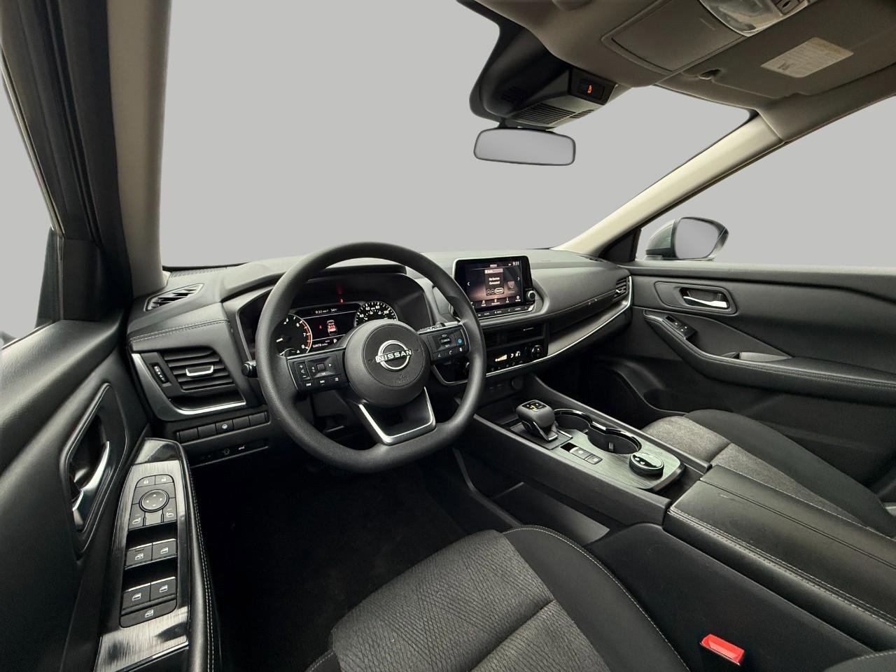 Used 2024 Nissan Rogue SV image 25