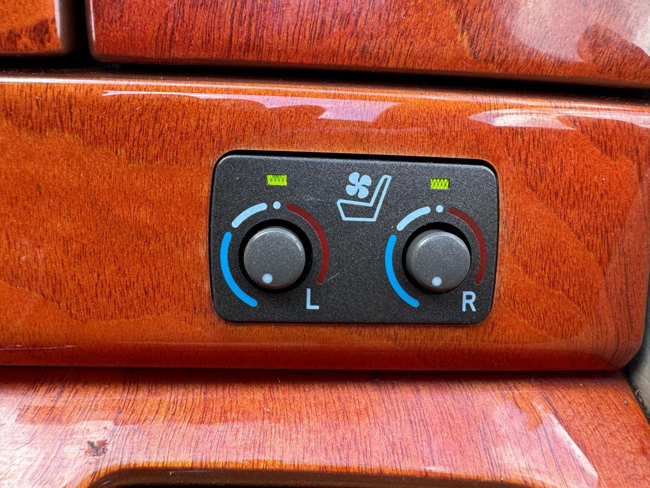 Used 2003 Lexus LS 430 RWD image 17