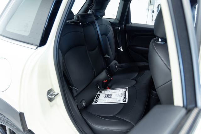 Used 2020 MINI Cooper 4-Door Hardtop image 25