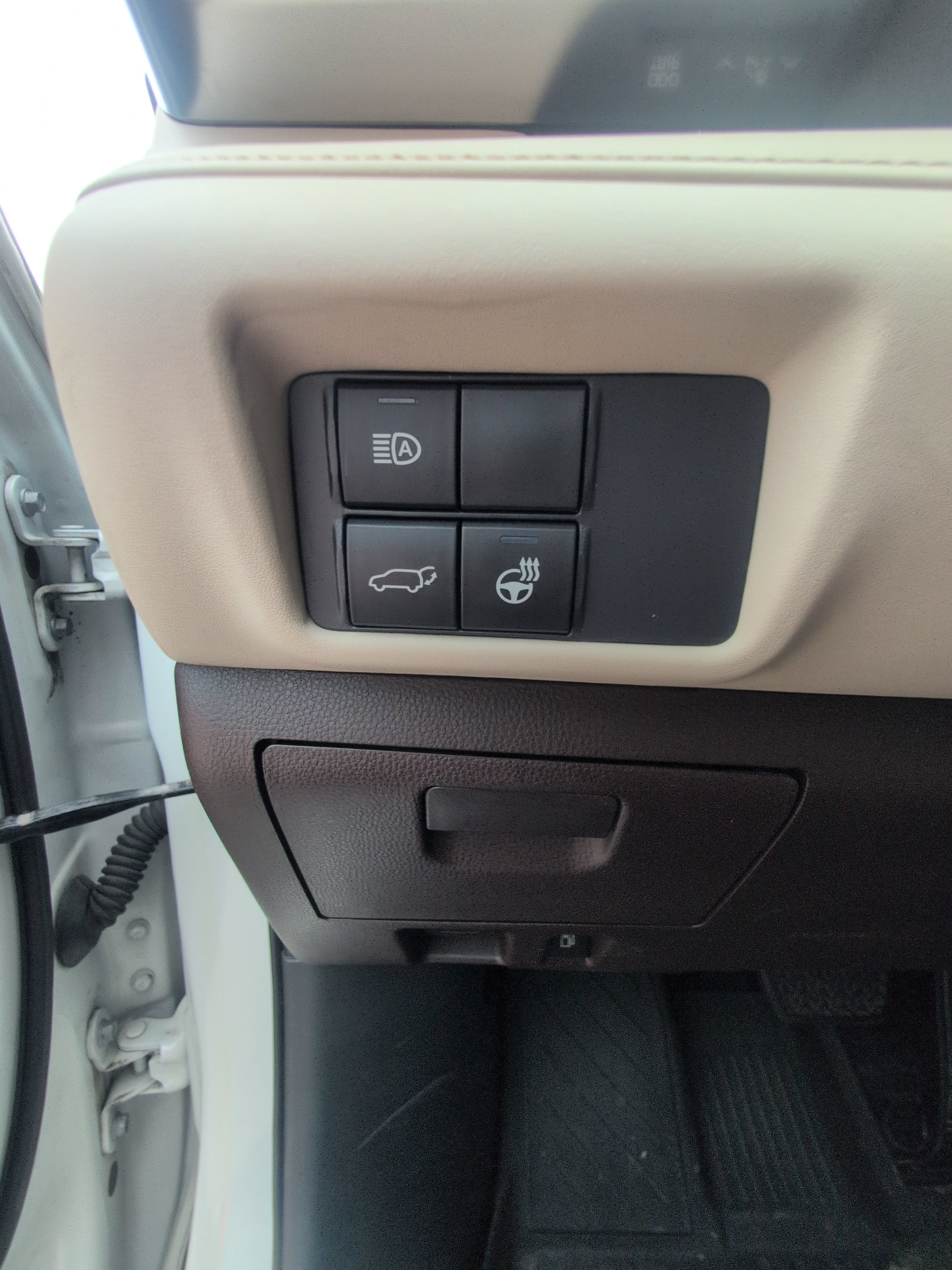 Used 2020 Toyota Highlander Limited AWD/4WD image 11