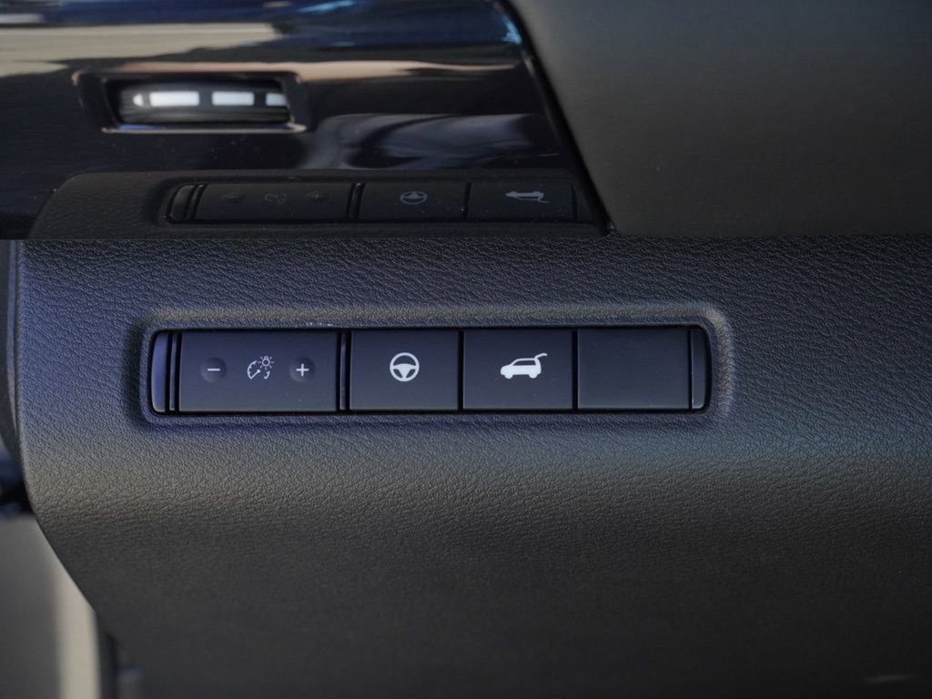 New 2026 Nissan Pathfinder SV image 10