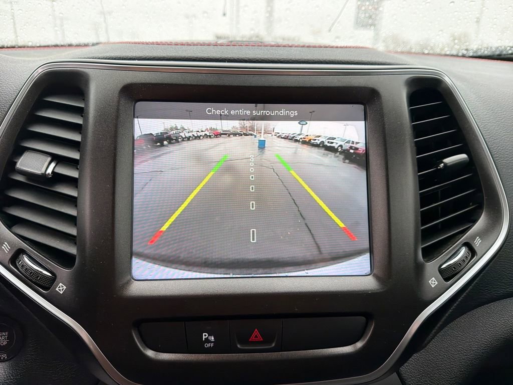 Used 2020 Jeep Cherokee Trailhawk w/ Cold Weather Group image 19