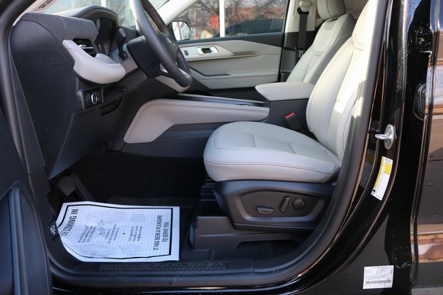 New 2026 Ford Explorer Active w/ Active Comfort Package image 14