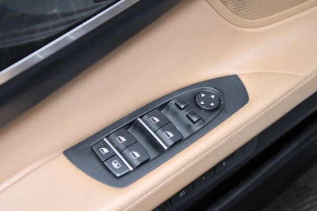 Used 2015 BMW 750Li xDrive AWD/4WD image 10