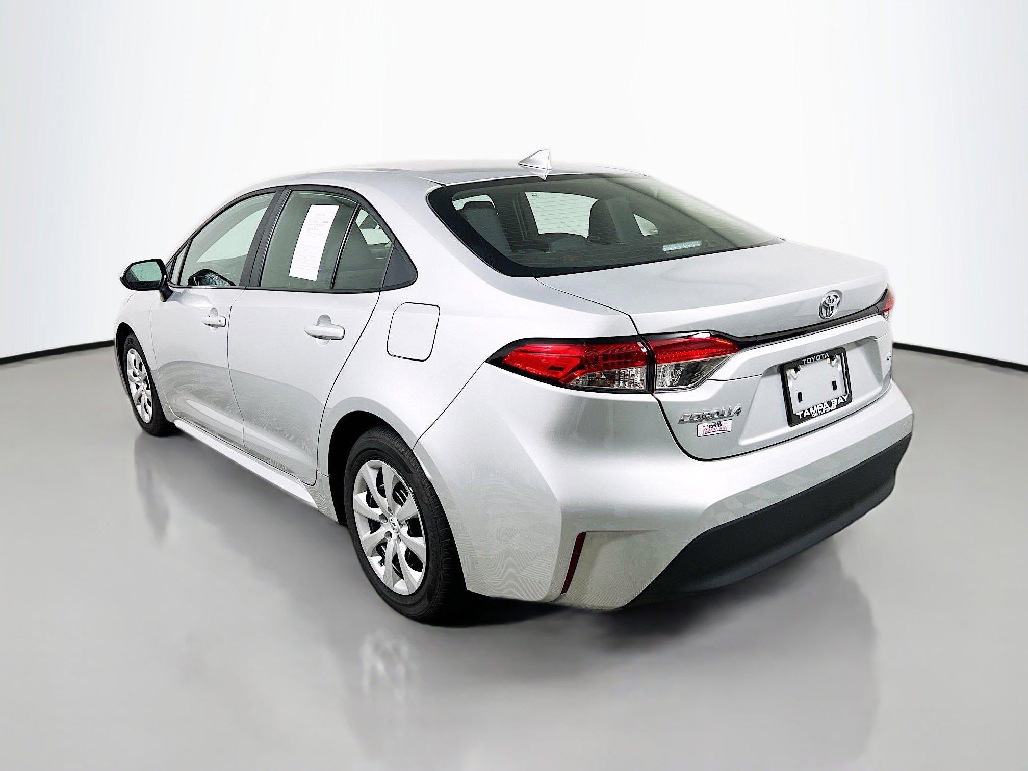 Used 2024 Toyota Corolla LE image 8