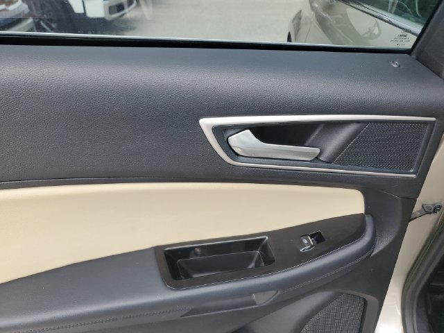 Used 2018 Ford Edge SEL w/ Equipment Group 201A AWD/4WD image 12