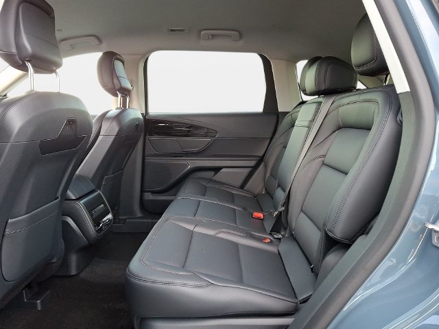 New 2026 Lincoln Nautilus Premier AWD/4WD image 9