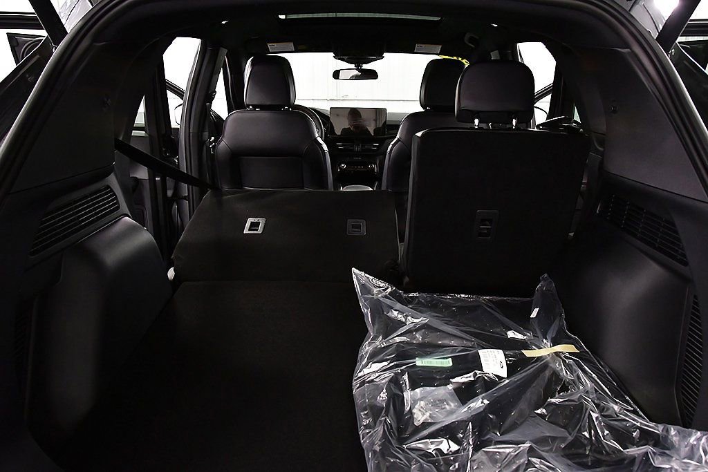 New 2025 Ford Escape ST-Line Elite w/ Tech Pack #1 image 31