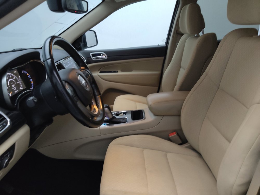 Used 2022 Jeep Grand Cherokee Laredo E RWD image 17