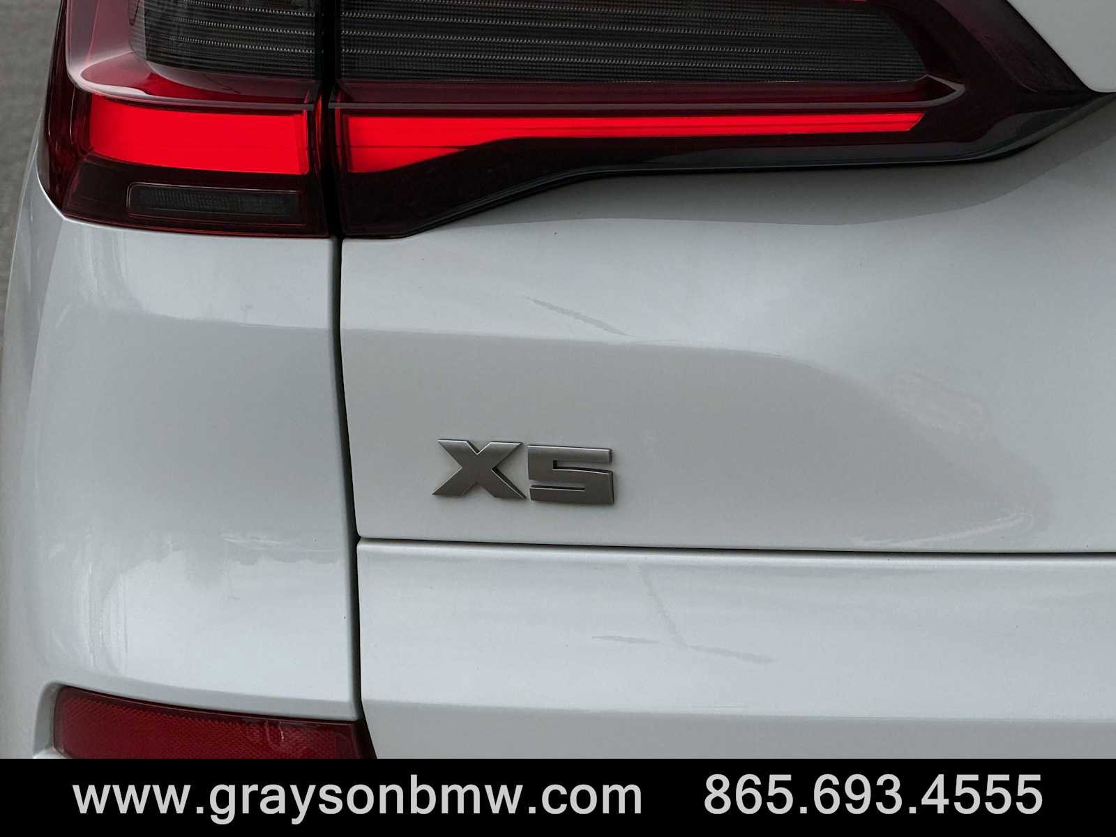 Used 2021 BMW X5 M50i w/ Premium Package image 38
