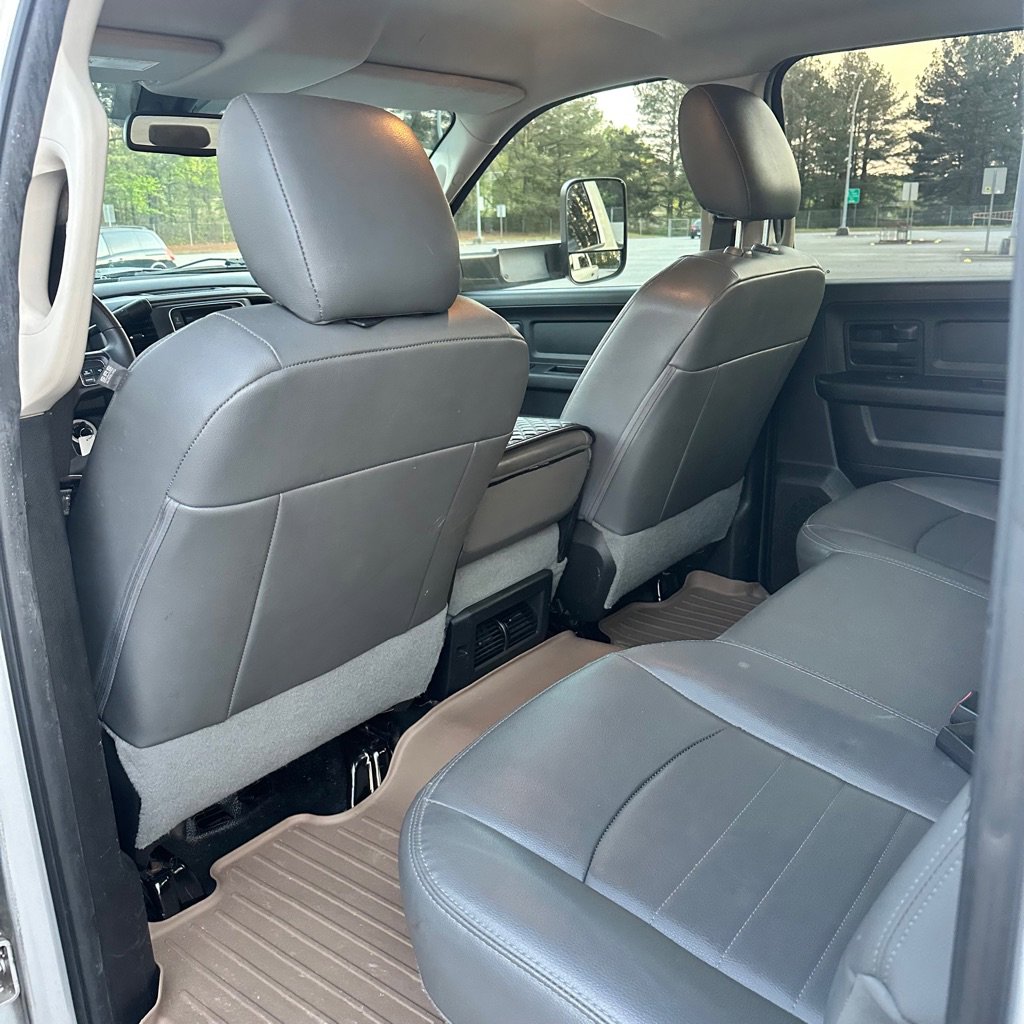 Used 2018 RAM 2500 Tradesman w/ Chrome Appearance Group image 19