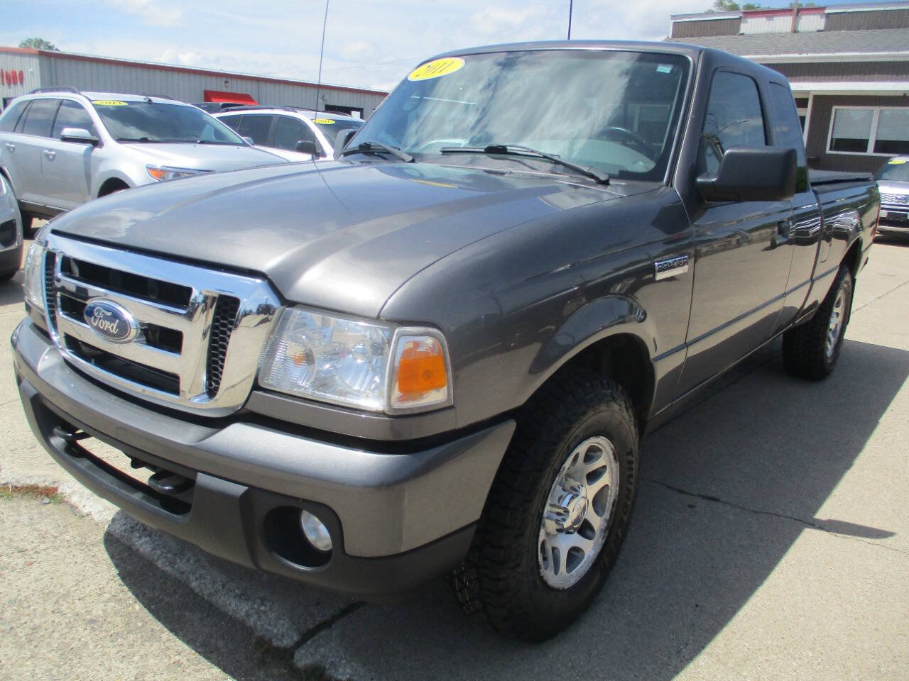 Used 2011 Ford Ranger XLT AWD/4WD image 2