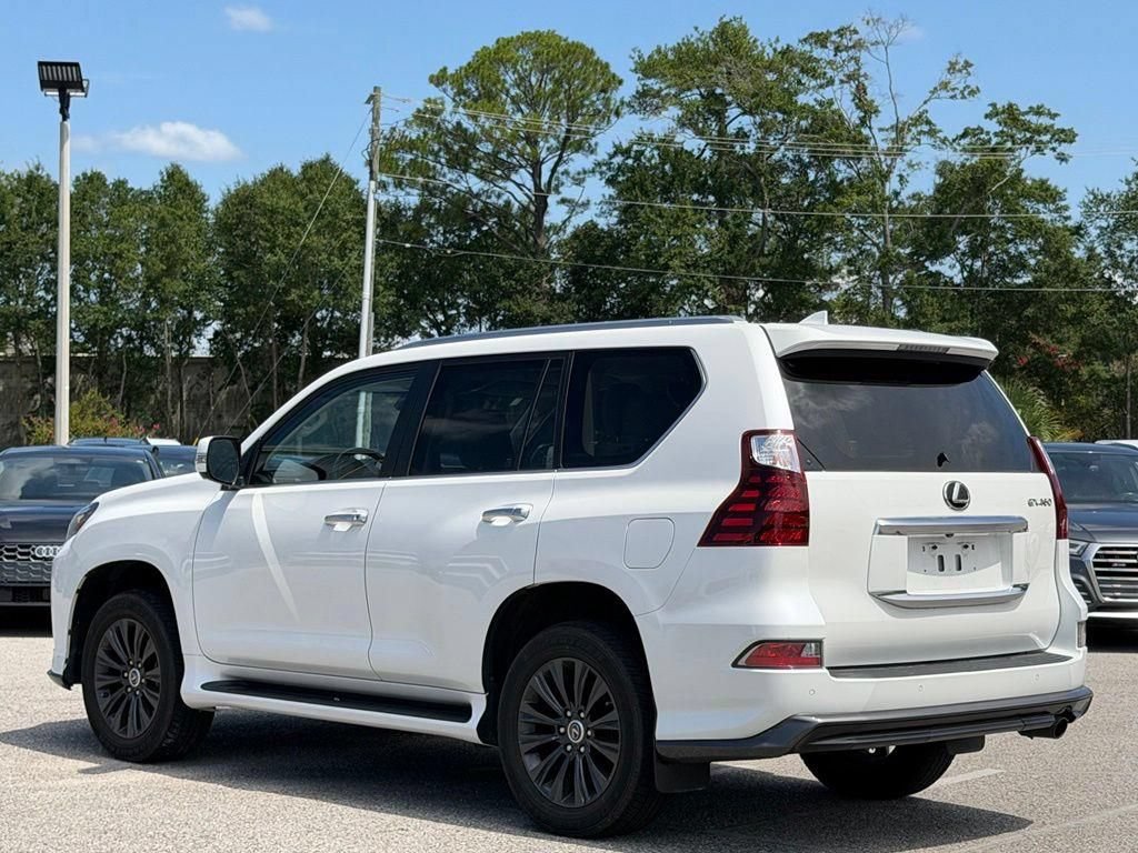 Used 2022 Lexus GX 460 Luxury w/ Sport Design Package AWD/4WD image 7