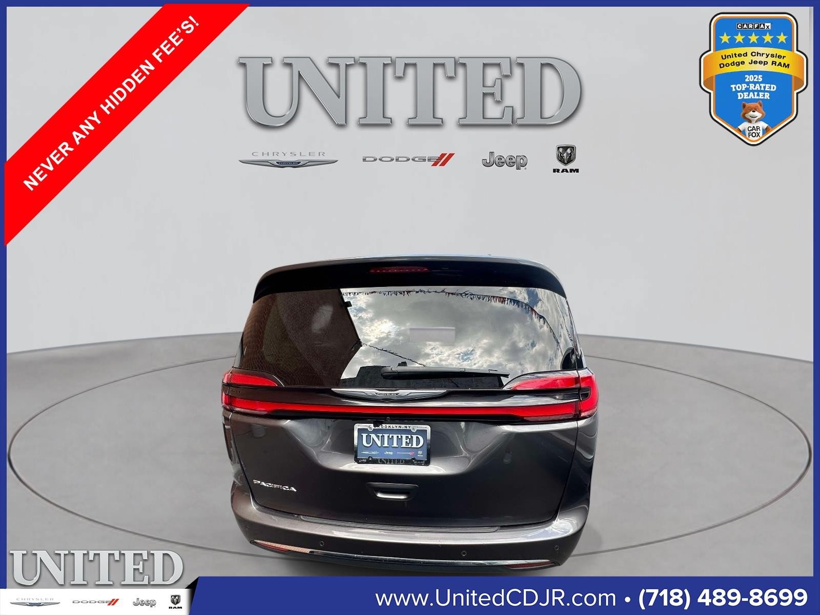 Certified 2021 Chrysler Pacifica Touring-L FWD image 3