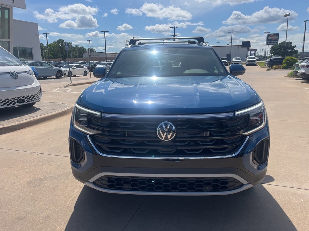 New 2025 Volkswagen Atlas Cross Sport SE image 2