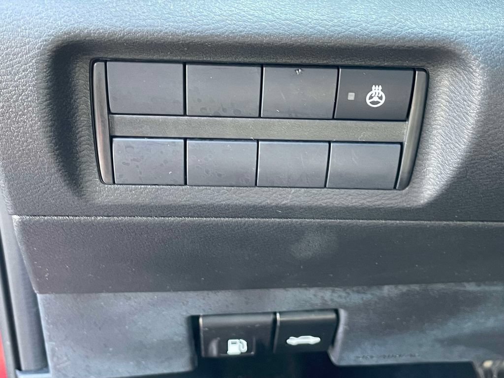 Used 2023 Nissan Kicks SR w/ SR Premium Package FWD image 21