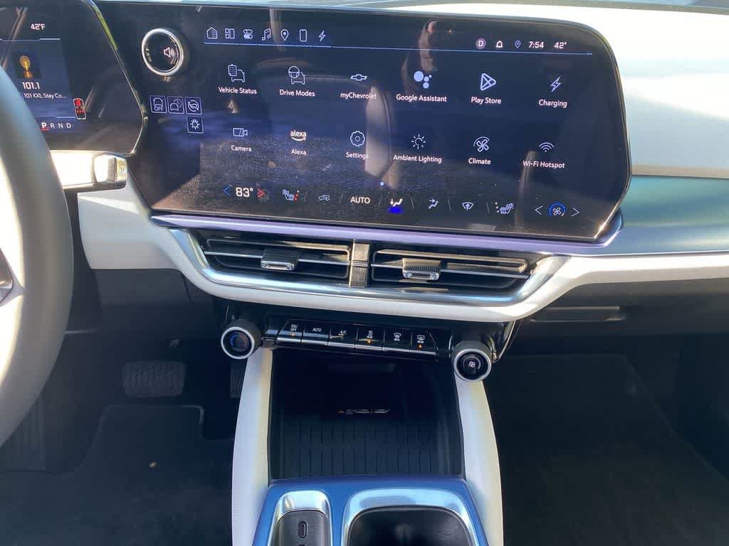 Used 2025 Chevrolet Equinox EV LT w/ Convenience Package FWD image 23