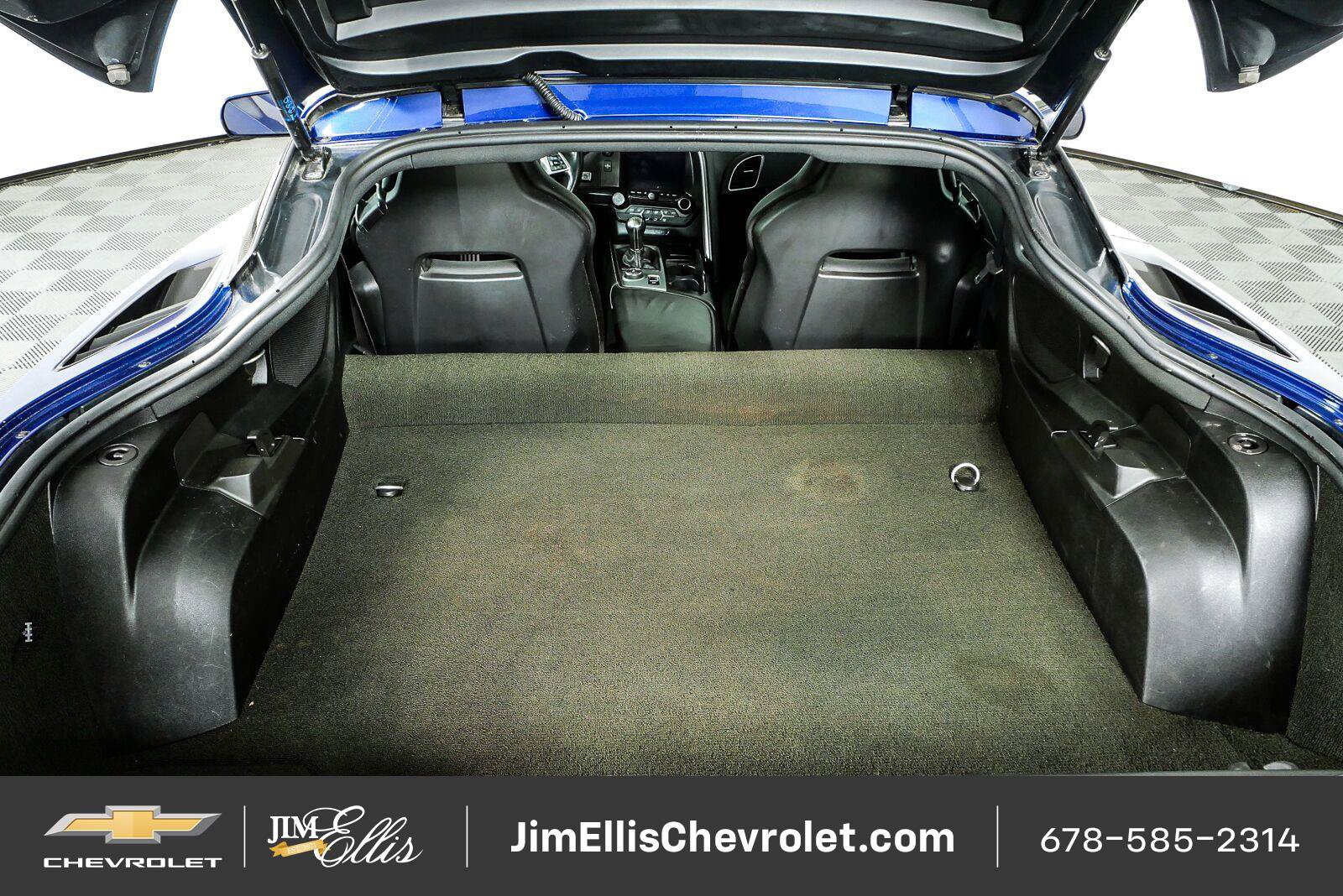 Used 2017 Chevrolet Corvette Stingray Coupe w/ 1LT RWD image 28