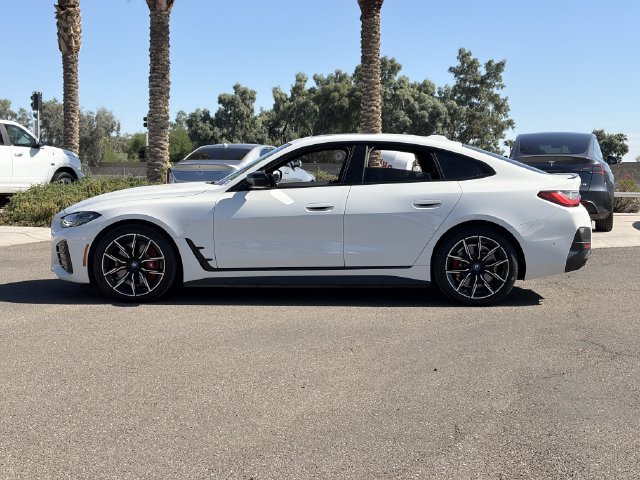 Certified 2023 BMW i4 eDrive40 w/ M Sport Package RWD image 9