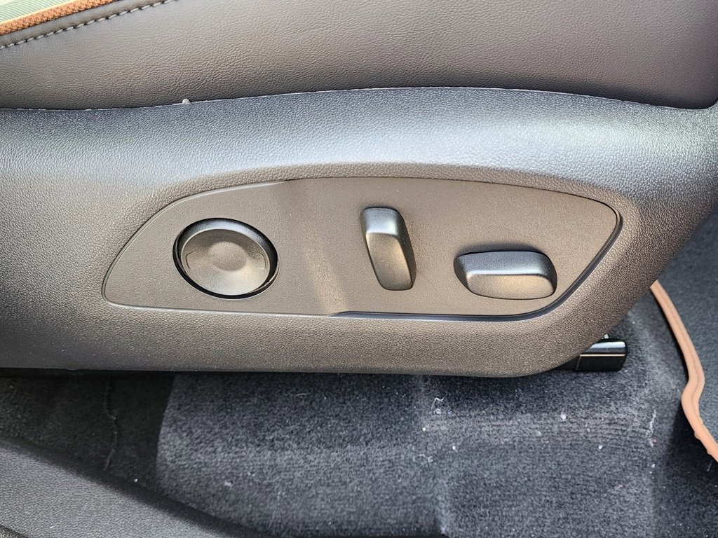 New 2026 GMC Acadia AT4 w/ Luxury Package image 43