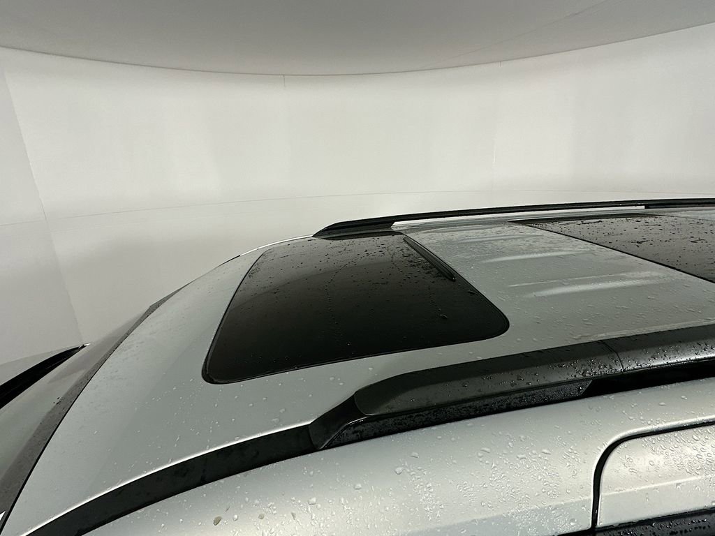 Used 2026 Kia Carnival SX w/ SX Dark Edition Package image 29