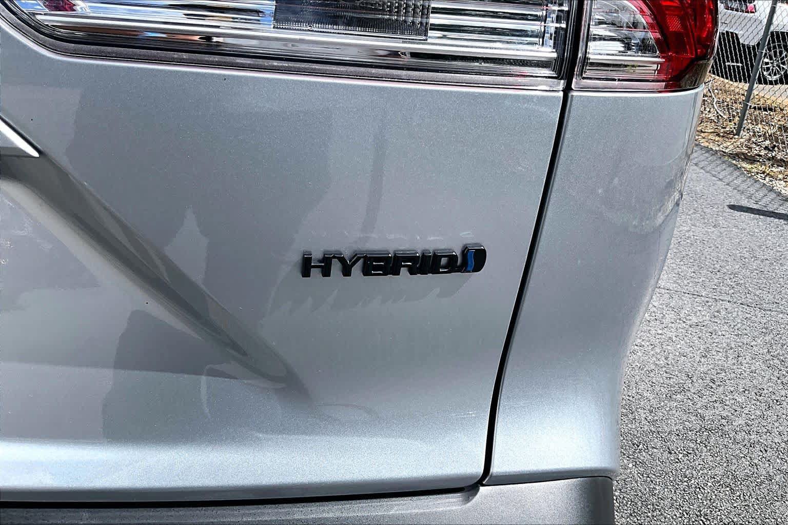 Certified 2023 Toyota Corolla Cross AWD Hybrid image 10