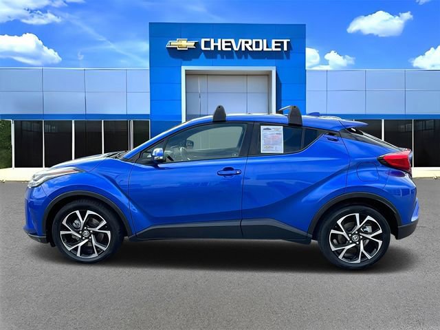Used 2020 Toyota C-HR XLE image 6