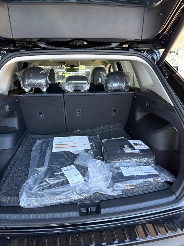 New 2026 Volkswagen Tiguan SE AWD/4WD image 14