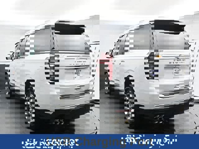 Used 2023 Chevrolet Suburban Premier image 8