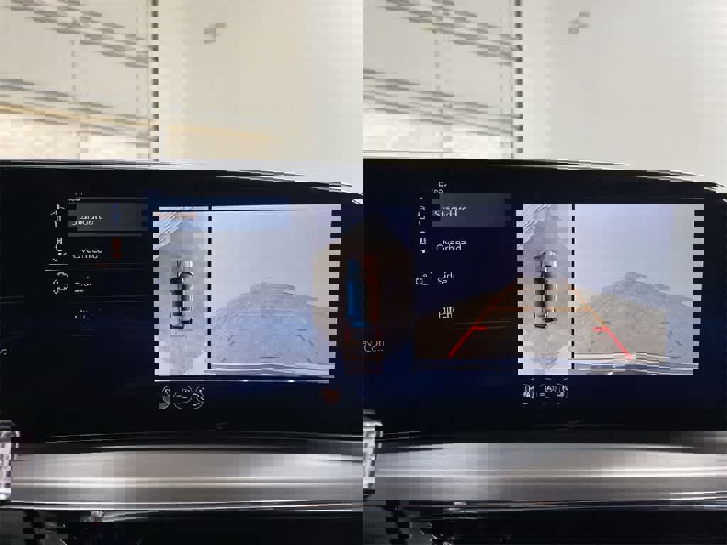 Certified 2024 Cadillac Lyriq Luxury image 25