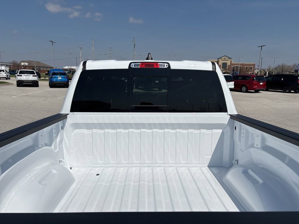 New 2026 RAM 1500 4x4 Crew Cab image 11