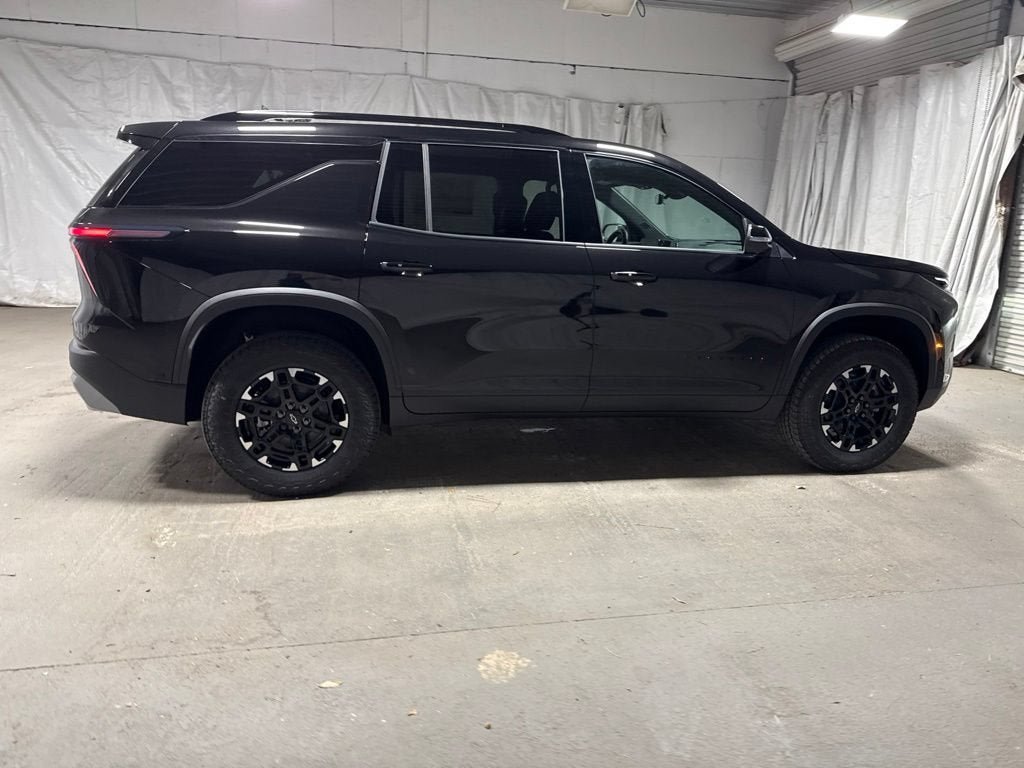 New 2027 Chevrolet Traverse Z71 w/ Enhanced Driving Package AWD/4WD image 8
