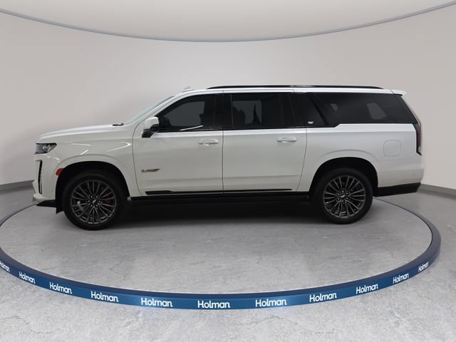 Certified 2024 Cadillac Escalade ESV V w/ LPO, Floor Liner Package AWD/4WD image 8