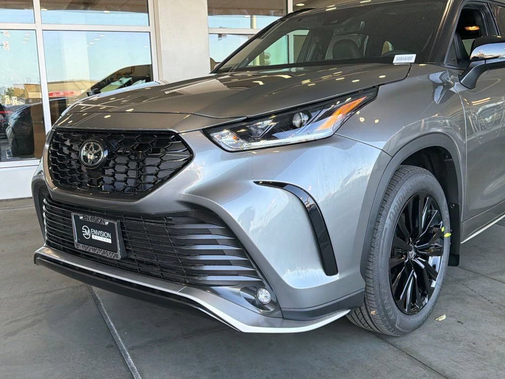 New 2026 Toyota Highlander XSE AWD/4WD image 3