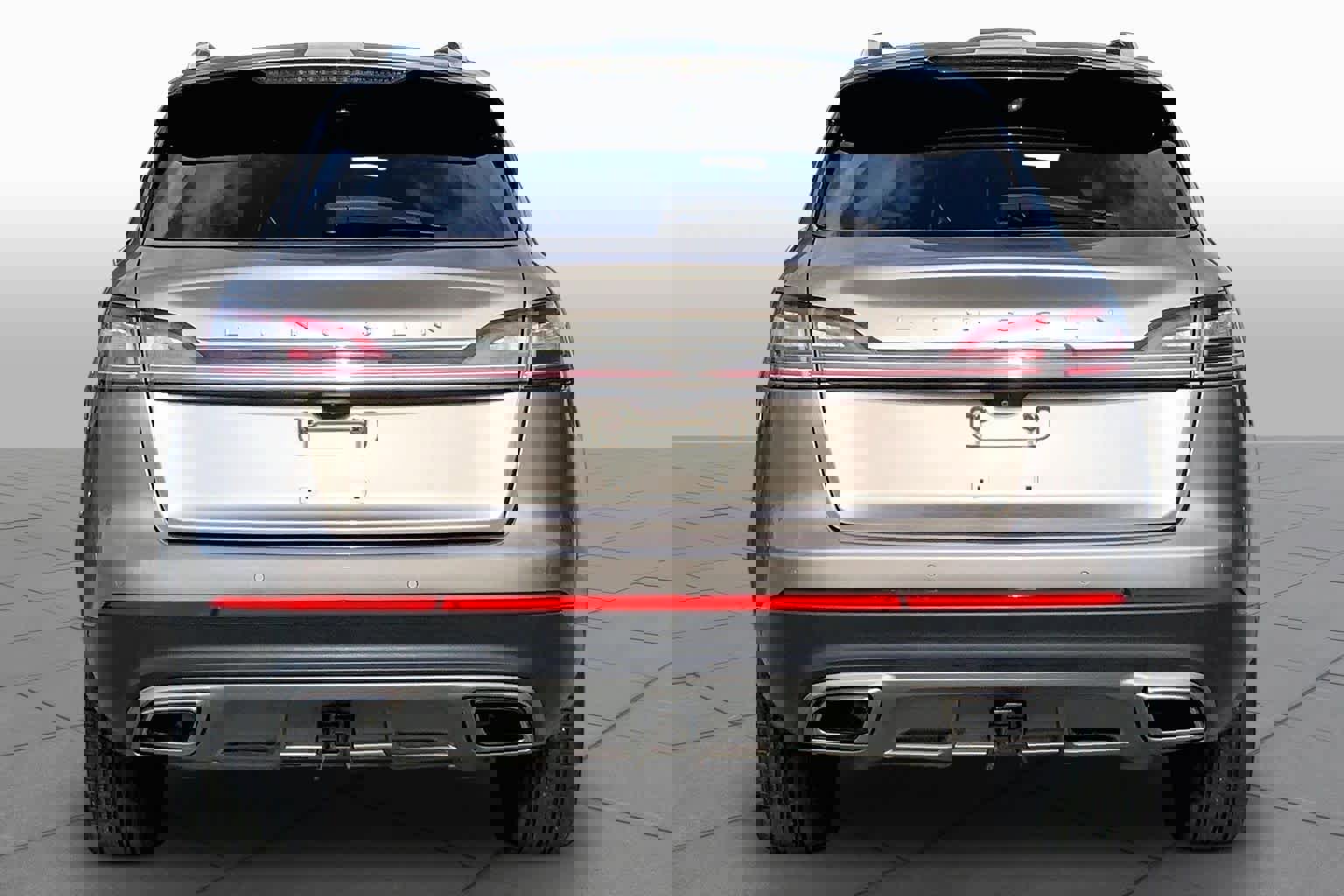 Used 2021 Lincoln Nautilus Reserve w/ Equipment Group 202A image 5