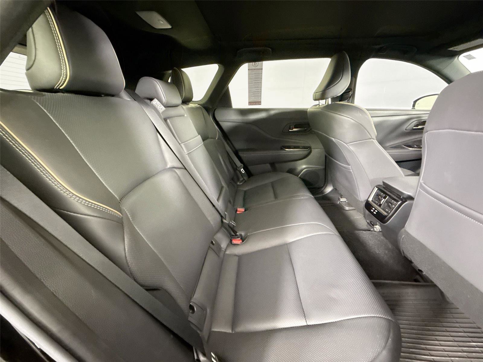 Certified 2025 Toyota Crown Signia w/ Advanced Technology Package image 44