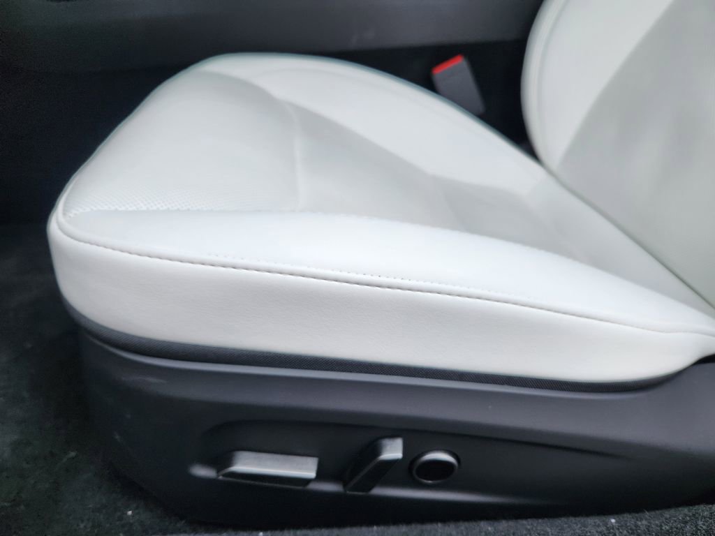 Used 2025 Tesla Model 3 Long Range RWD image 24