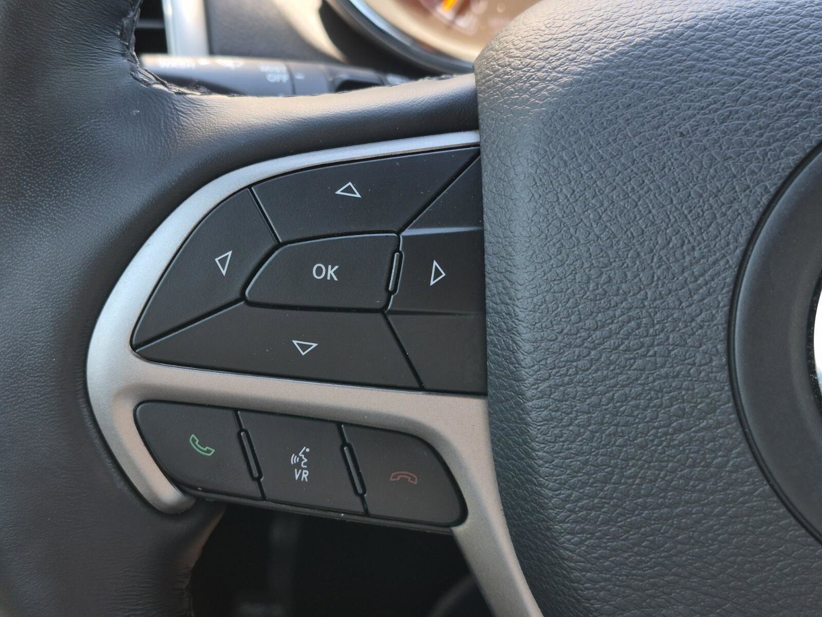 Used 2021 Jeep Grand Cherokee Limited image 28