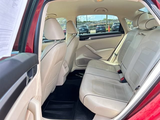 Used 2017 Volkswagen Passat 1.8T R-Line FWD image 16
