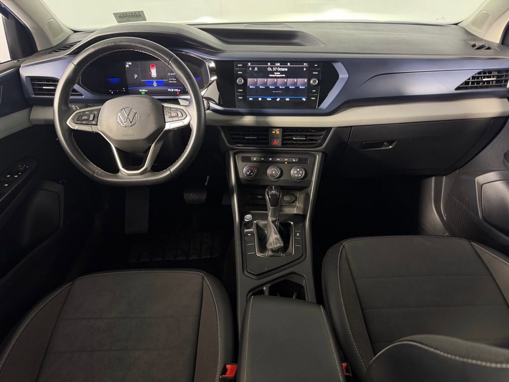 Used 2022 Volkswagen Taos SE w/ Panoramic Sunroof Package FWD image 12