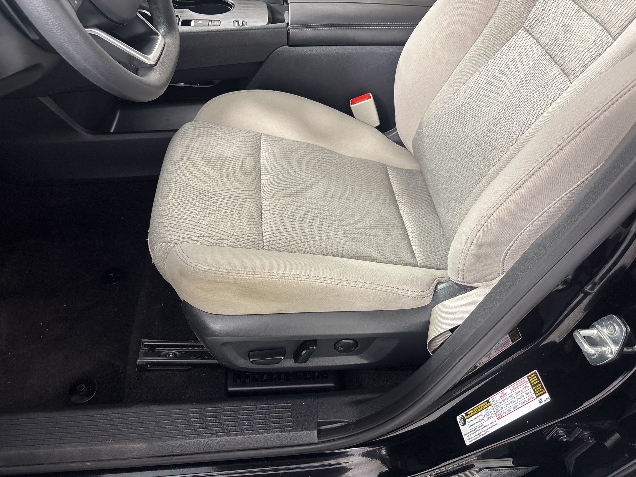 Used 2024 Nissan Rogue SV FWD image 5