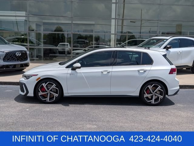 Used 2026 Volkswagen GTI SE FWD image 2