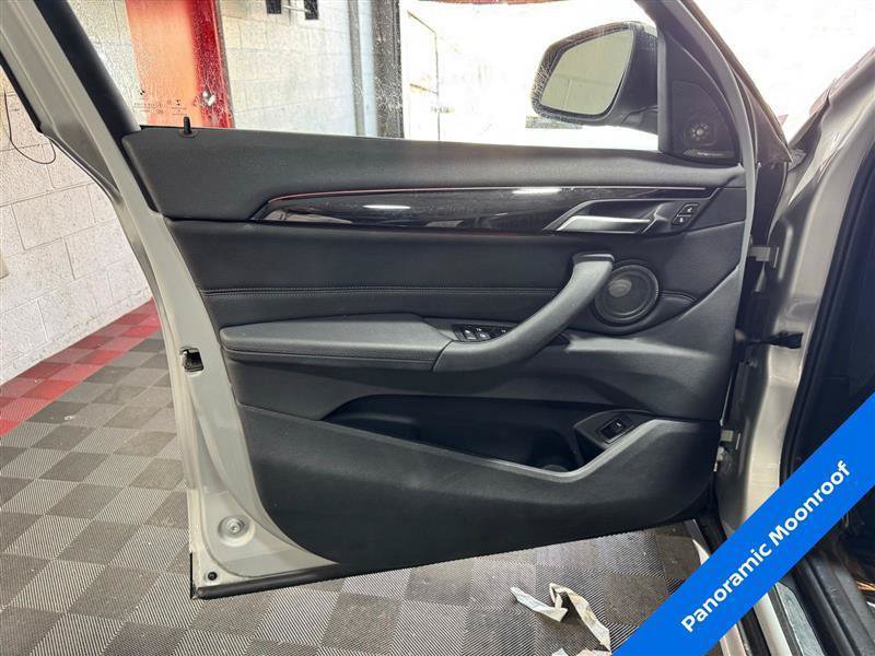 Used 2019 BMW X1 xDrive28i w/ Convenience Package AWD/4WD image 8