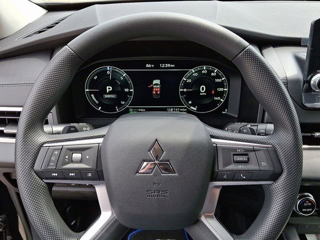 New 2025 Mitsubishi Outlander ES image 13