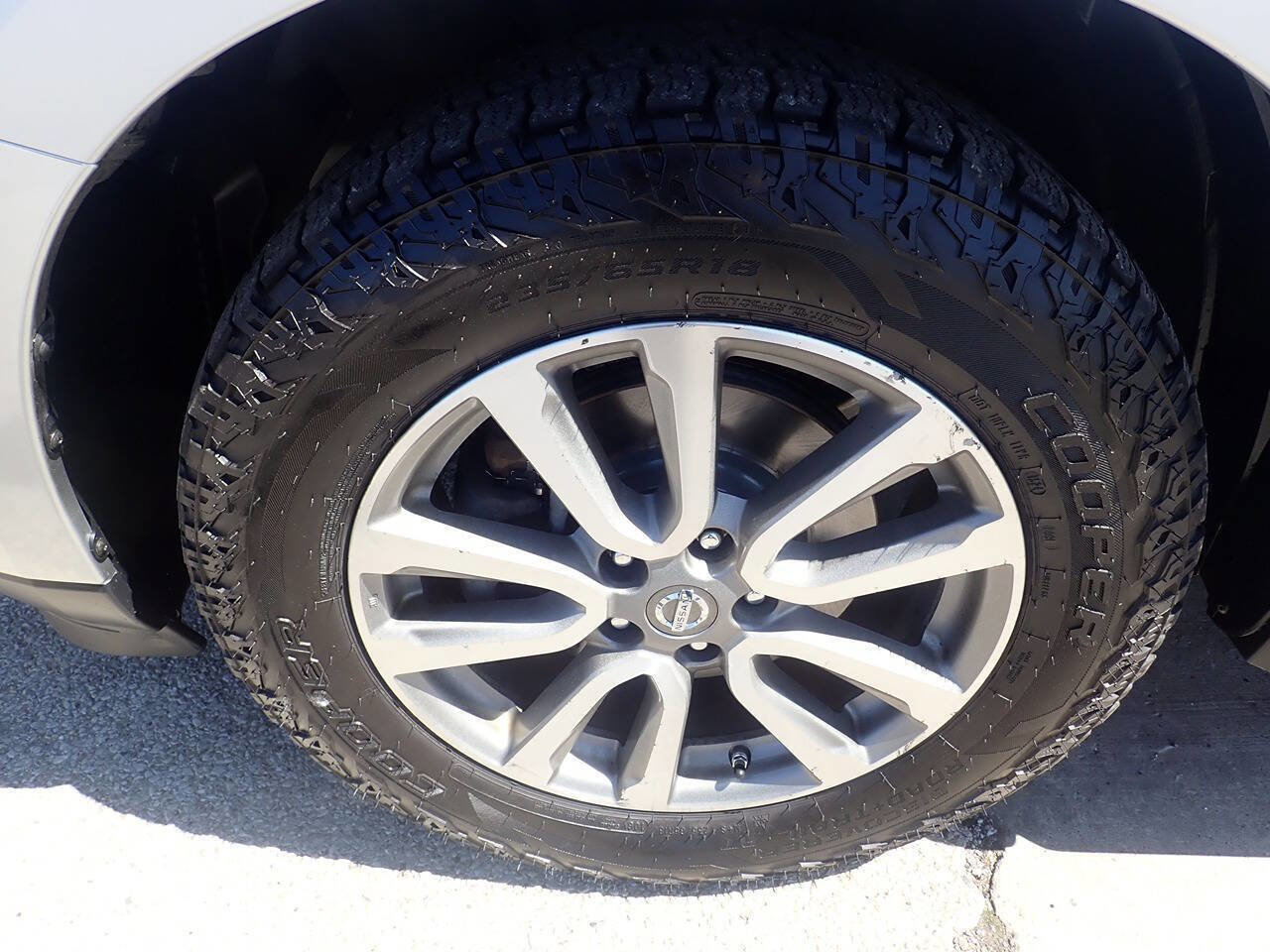 Used 2013 Nissan Pathfinder SL w/ Trailer Tow Pkg AWD/4WD image 15