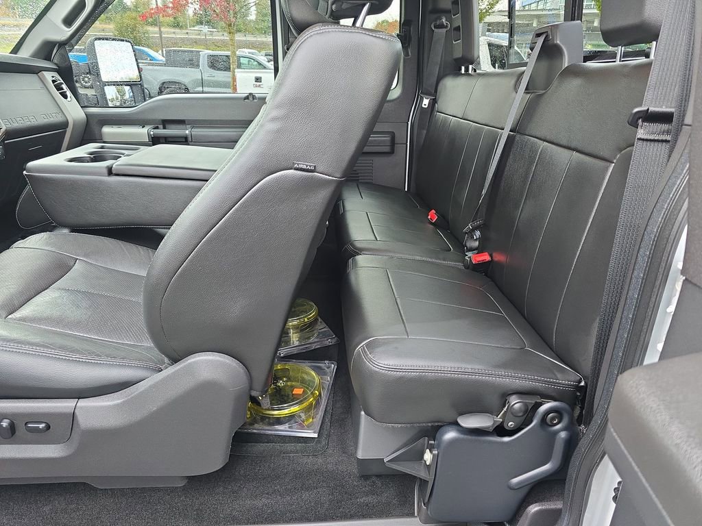 Used 2015 Ford F250 Lariat w/ Camper Package image 26