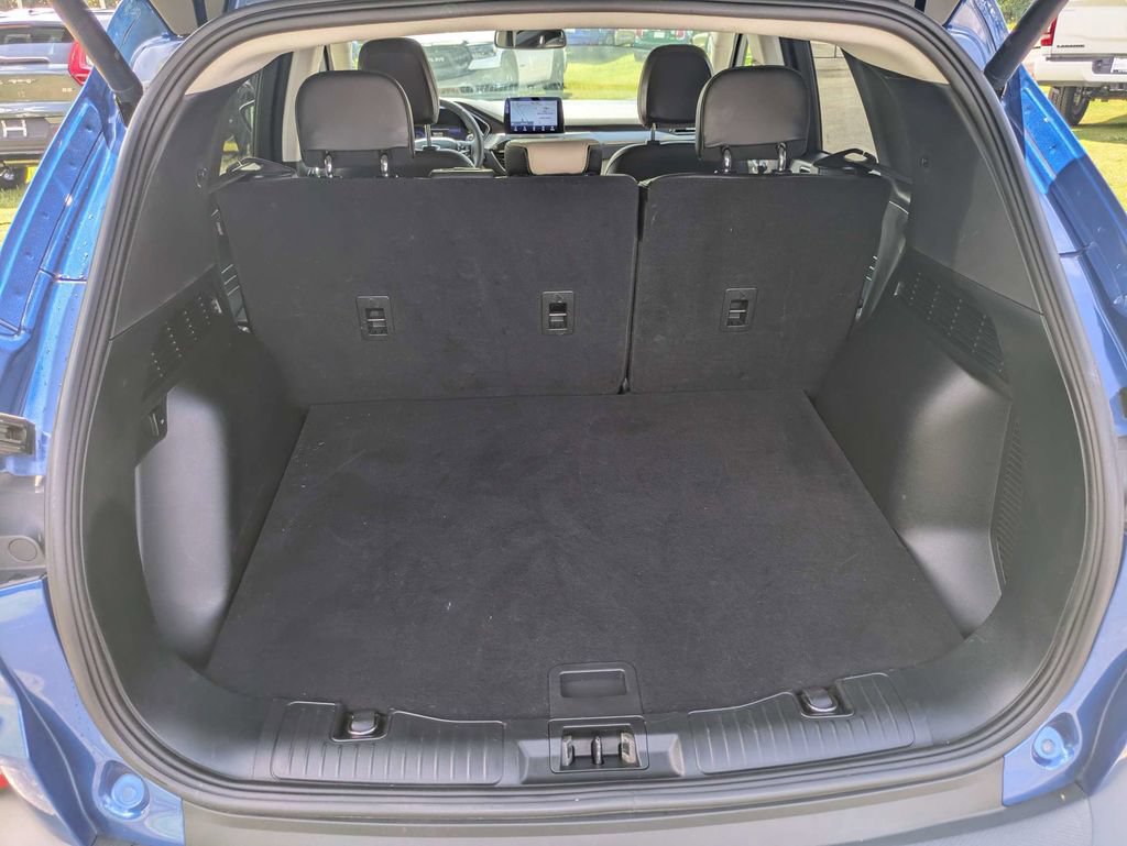Used 2022 Ford Escape Titanium w/ Class II Trailer Tow Package FWD image 13